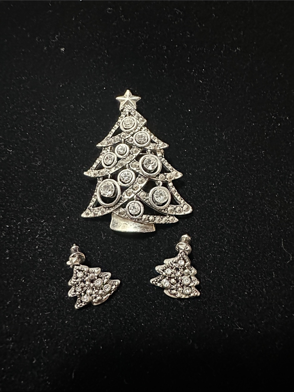Silver-Tone Crystal Christmas Tree Brooch/Pendant and Earring Set